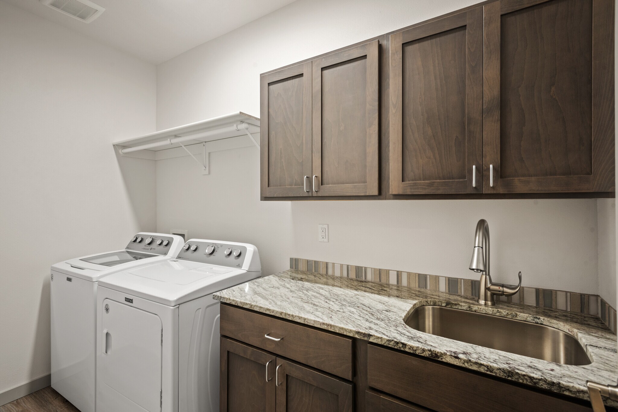 Laundry - 1008 E Mullan Ave