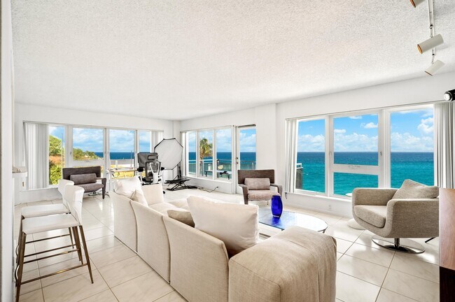 Building Photo - 2066 N Ocean Blvd