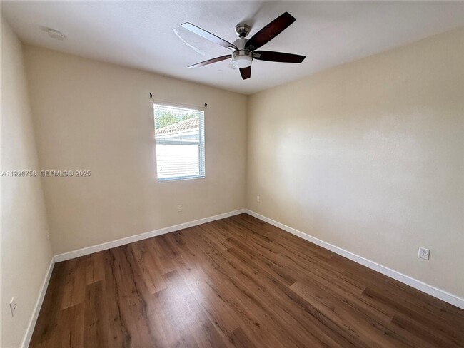 Building Photo - 9516 SW 167th Ave