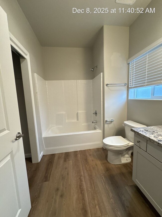 Building Photo - 4319