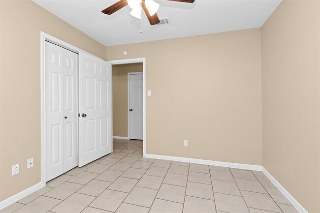 Building Photo - 9019 Driftstone Dr