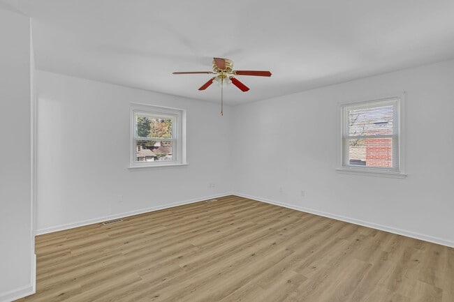 Building Photo - Call Sabrina Thomas Office at 757-767-0767...