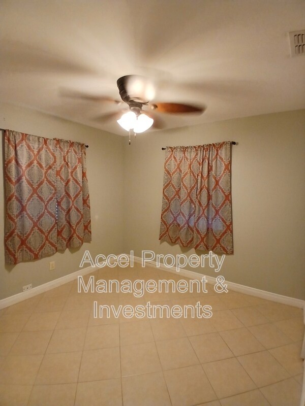 Building Photo - 3601 Mina De Oro