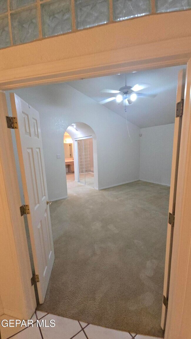 Building Photo - 7417 Mission Viejo Dr