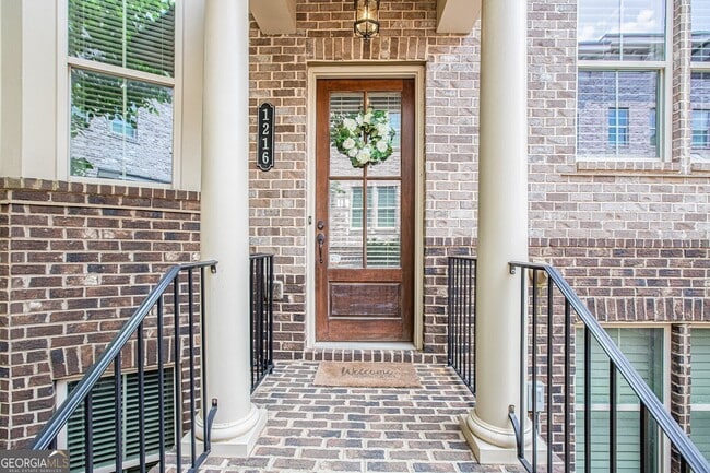Building Photo - 1216 Virginia Ct