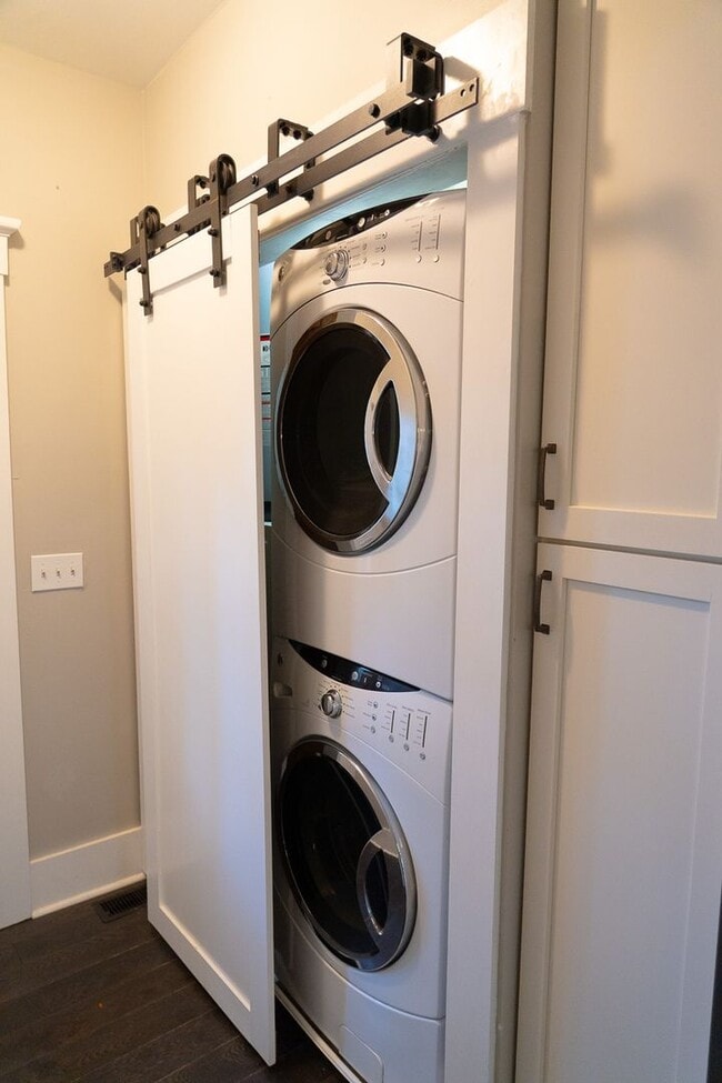 Building Photo - Charming Historic Home Walkable to Cargo & Soda Pop Districts