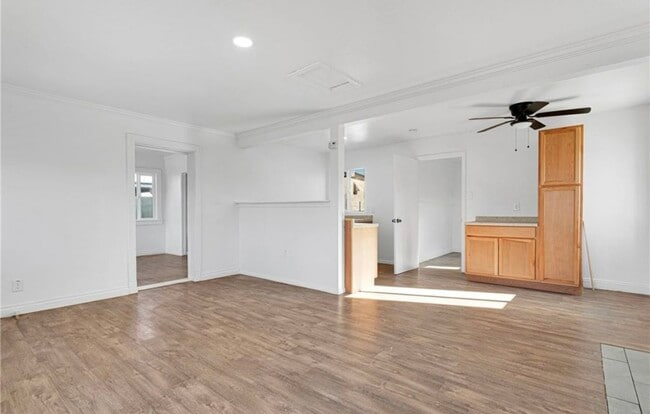 Building Photo - 1280 Flora St