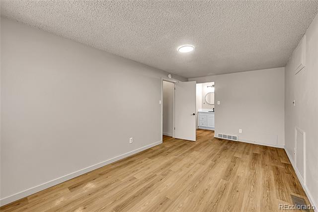 Building Photo - 2112 Spencer St