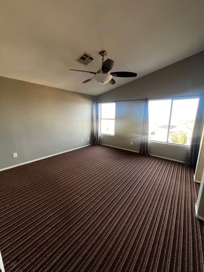 Building Photo - Must see 2 story 4 bed/3 bath home in the heart of SUMMERLIN