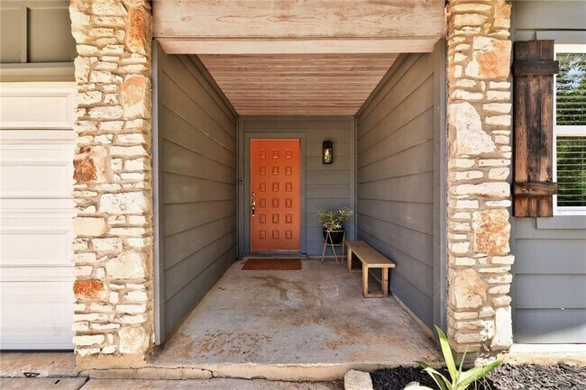 Building Photo - 8308 Roan Ln