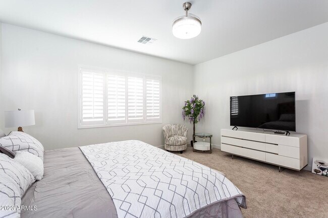 Building Photo - 8543 W Palo Verde Dr