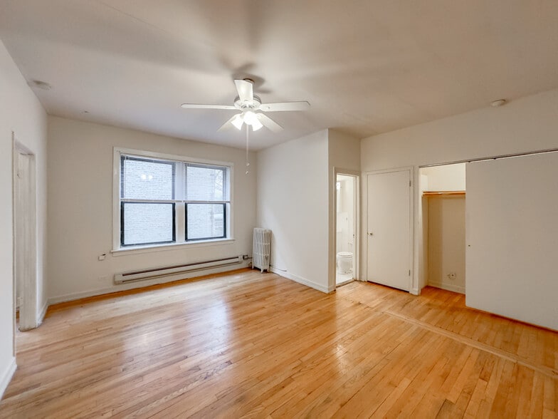 Building Photo - 1055 W George St