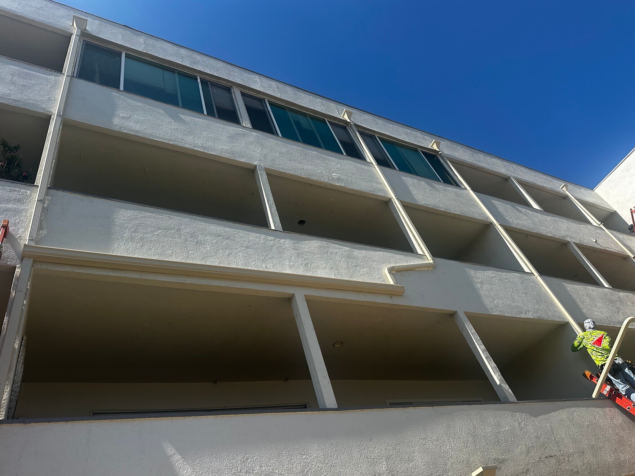 Balcony - 1299 Cordova St