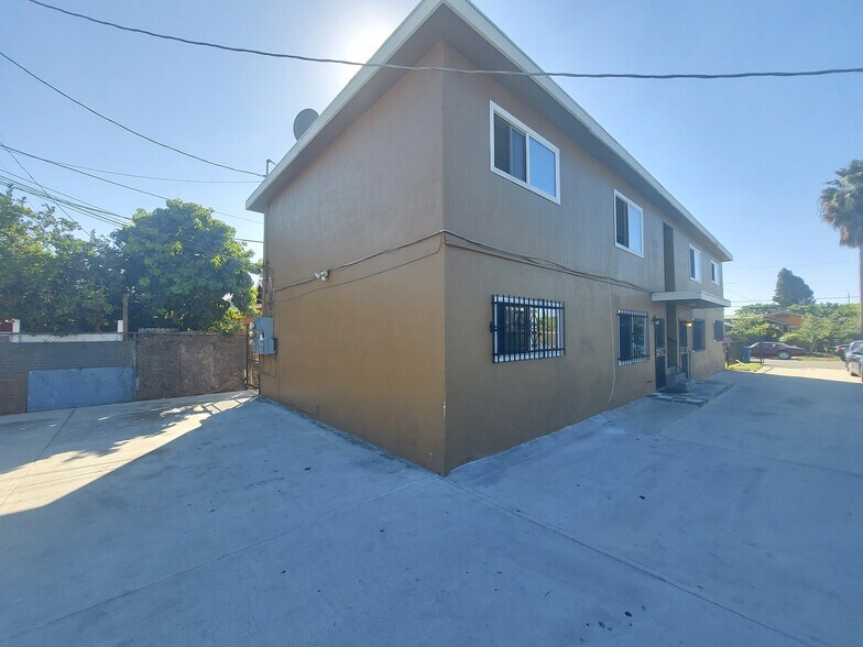 Building Photo - 155 W 85th Plz