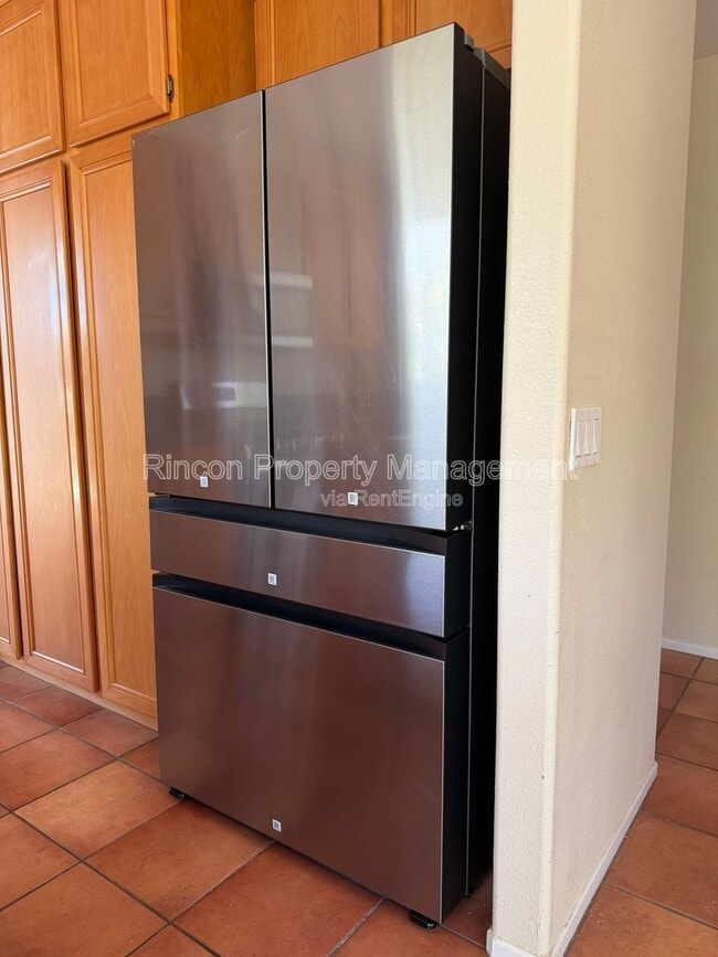 Building Photo - 262 Potawatomi St