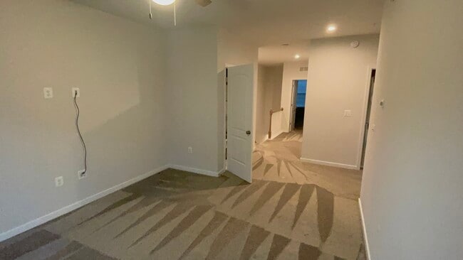 Building Photo - 5903 Laurel Bed Ln