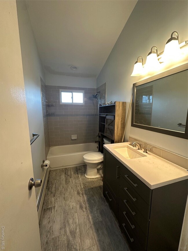 Building Photo - 305 Deauville Pkwy