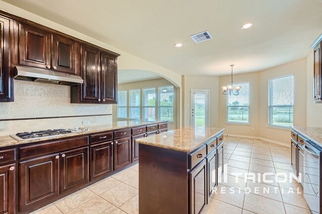 Building Photo - 1044 Lufkin Ln