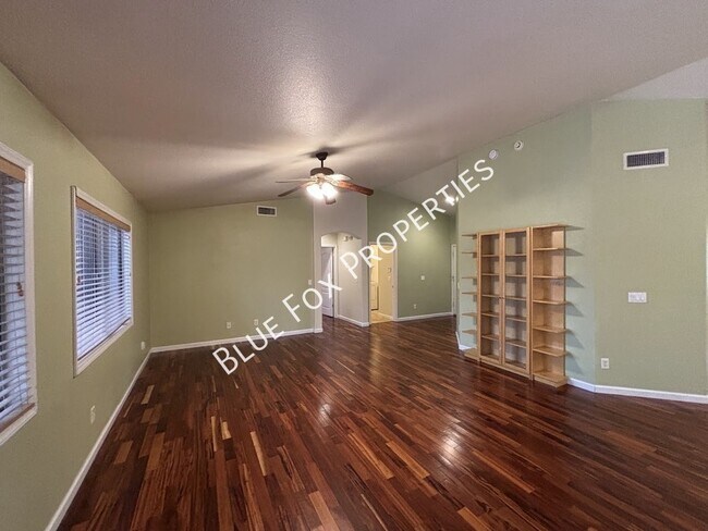 Building Photo - 3149 S Quinn Dr
