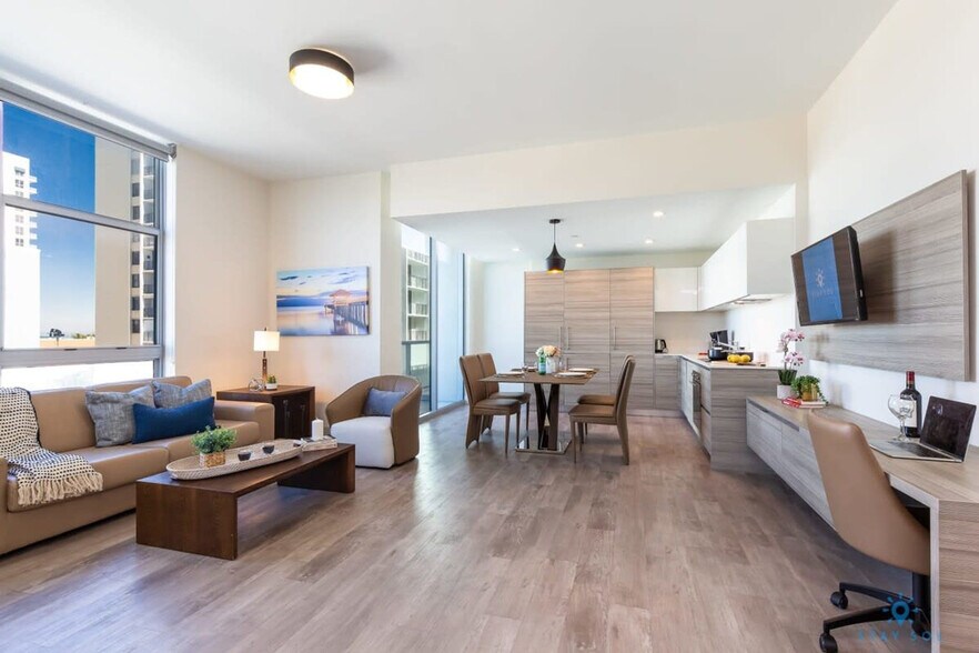 Building Photo - 777 N Ocean Dr