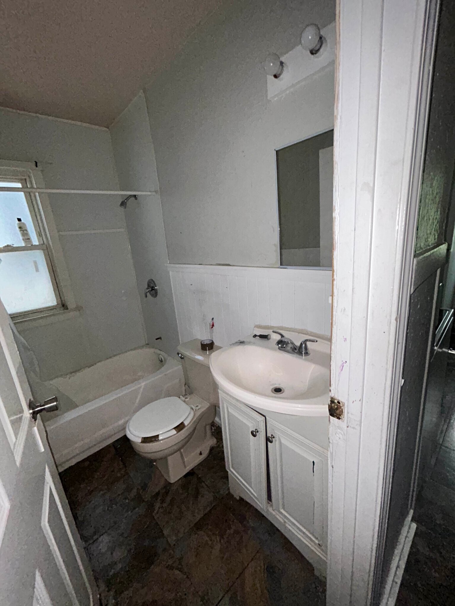 Building Photo - 6342 Lena Ave