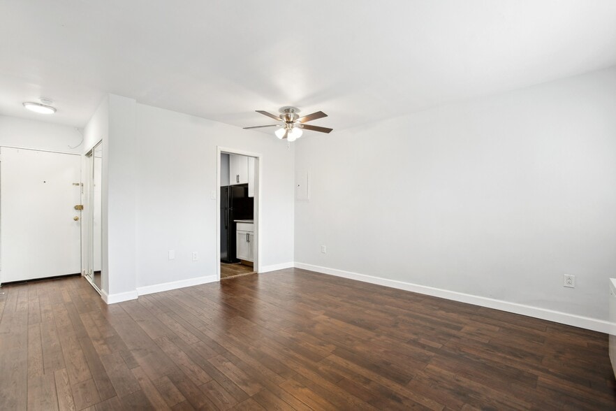 Building Photo - 1830 Columbia Pike