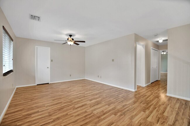 Building Photo - 2939 Sailors Moon Dr