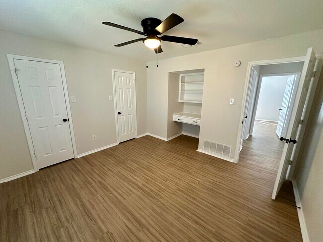 Building Photo - 5821 80th St