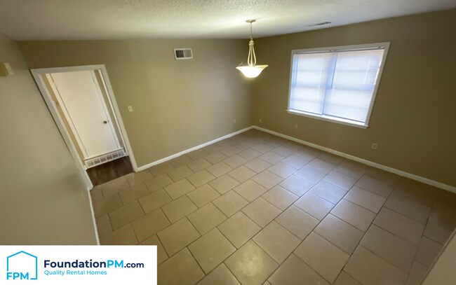 Building Photo - 1686 Brookhaven Dr