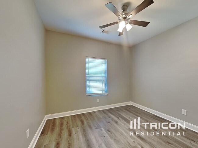 Building Photo - 2317 Silver Maple Cir