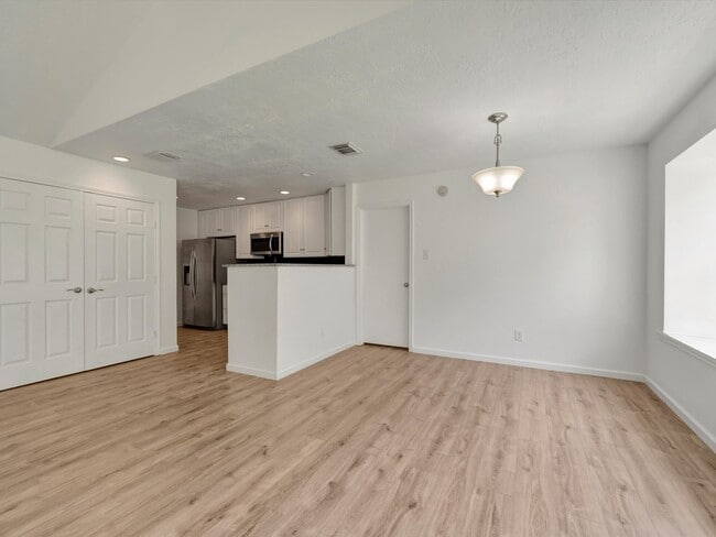 Building Photo - 2515 Northern Dr