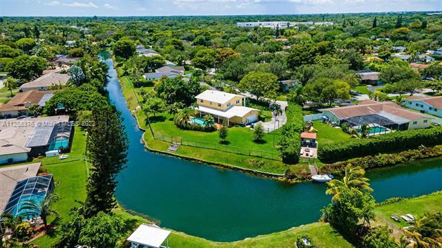 Building Photo - 11401 SW 72nd Plz