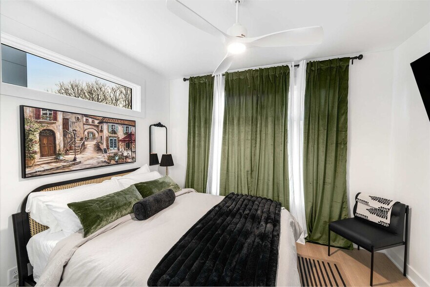 Building Photo - 227 Woodsborough Pl