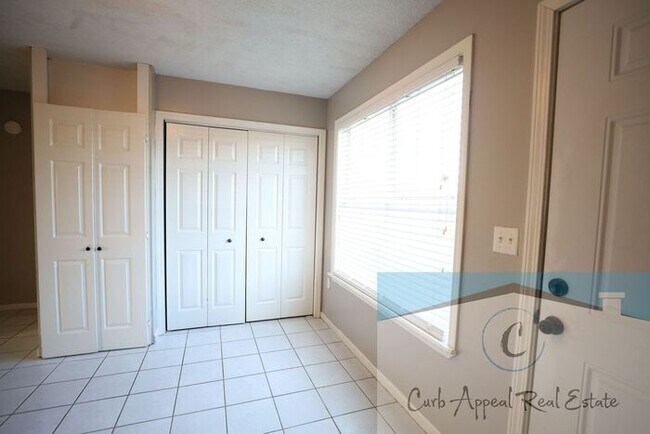 Building Photo - Move in special $800!! Beautiful 3 bed 2 bath home - Nettleton