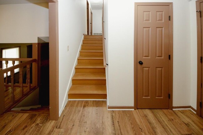 Building Photo - 4033 Scenic Mountain Dr SW