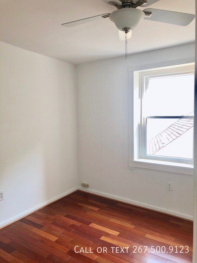 Building Photo - Renovated 2bd apt in Northern Liberties. D...