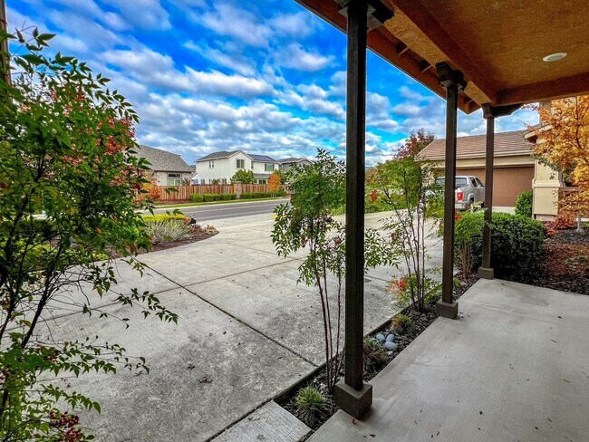 Building Photo - Modern Four-Bedroom Napa Home