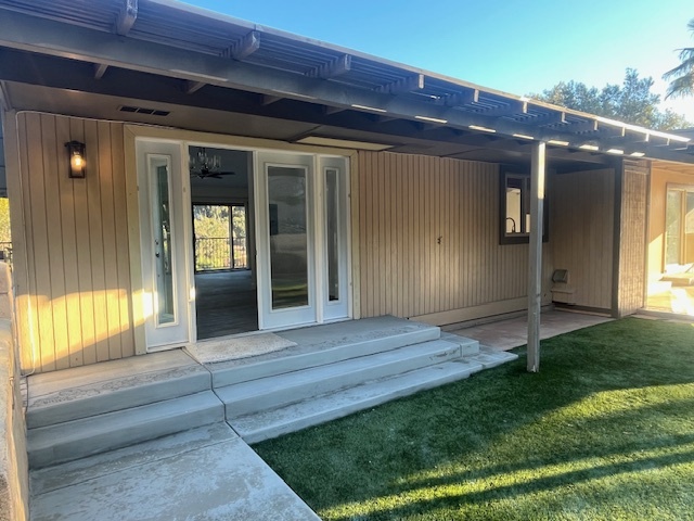 Dining room patio entrance - 3920 Palm Dr