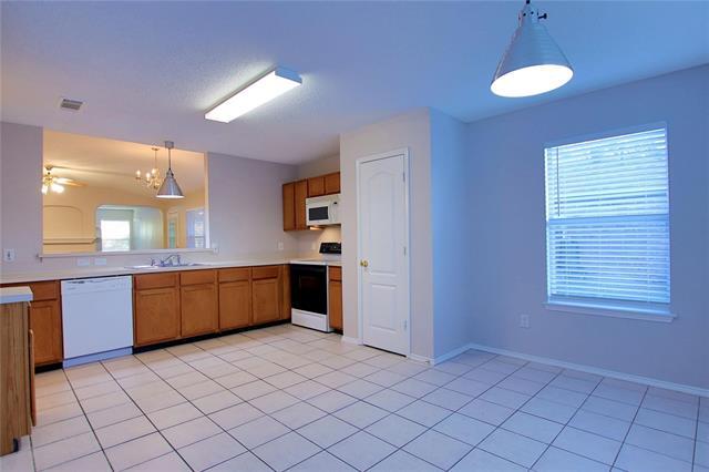 Building Photo - 147 Southlake Dr