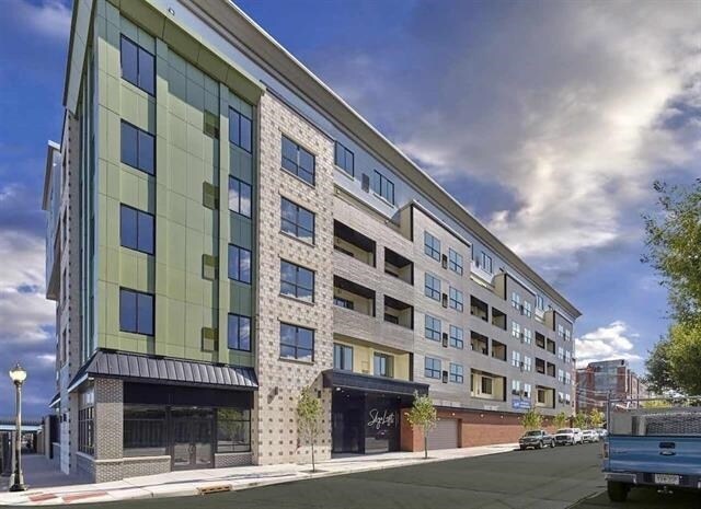 Building Photo - 250 AVENUE E