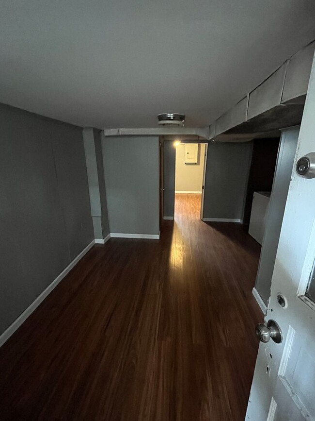 Building Photo - Newly Renovated Townhome available in 21224!