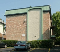 Building Photo - 440 Ludlow Ave