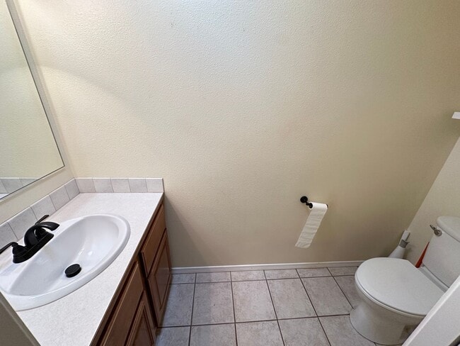 Building Photo - Coeur D'Alene Home