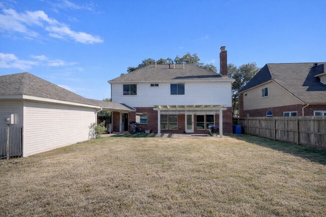 Building Photo - 702 Epperson Way