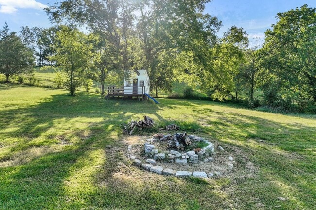 Building Photo - 4861 Bethesda Rd