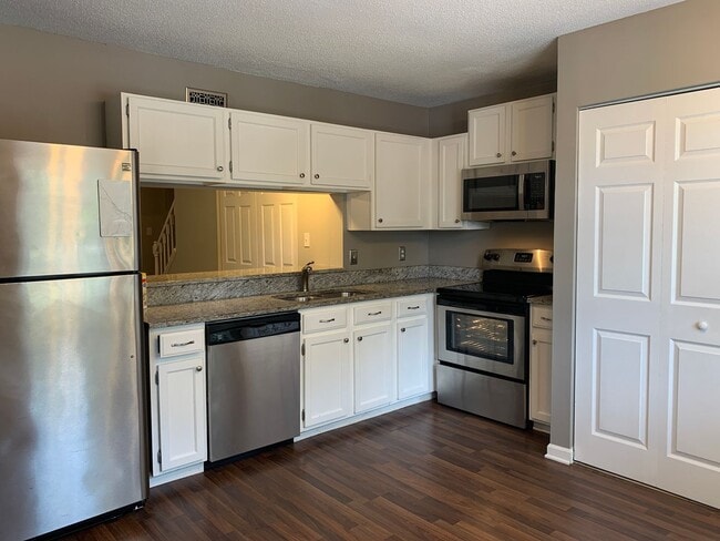 Building Photo - Trendy Renovated Raleigh Townhome In Ralei...