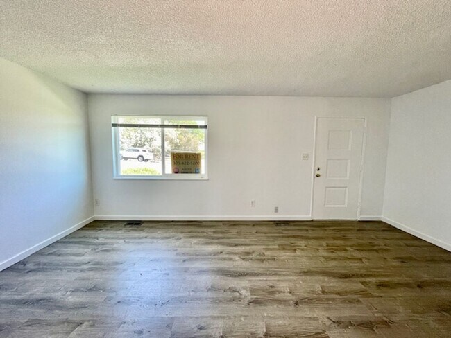 Building Photo - Thornton 2-Story Townhome
