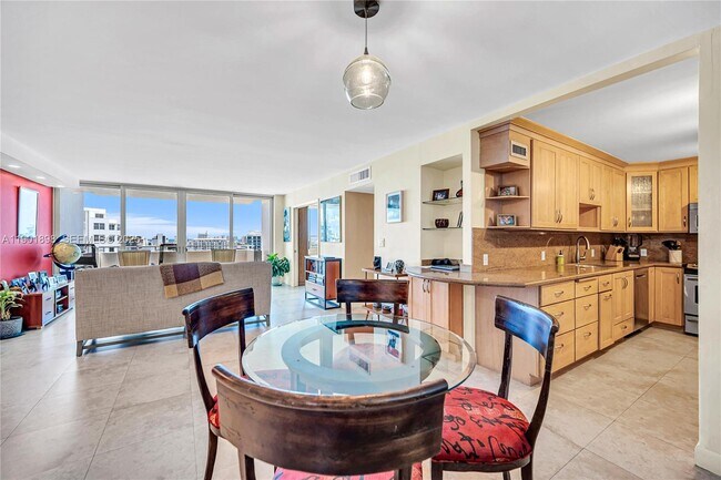 Building Photo - 11 Island Ave