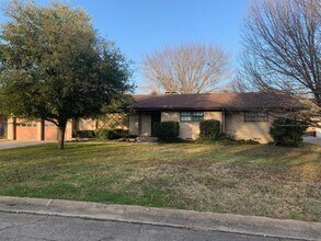 Building Photo - 2308 Avondale Dr