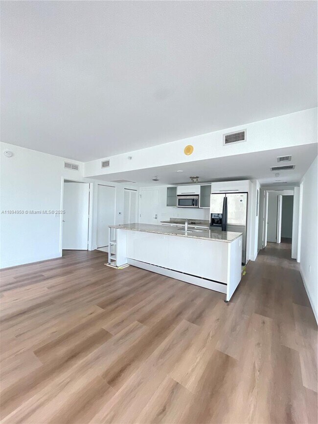 Building Photo - 185 SW 7th St